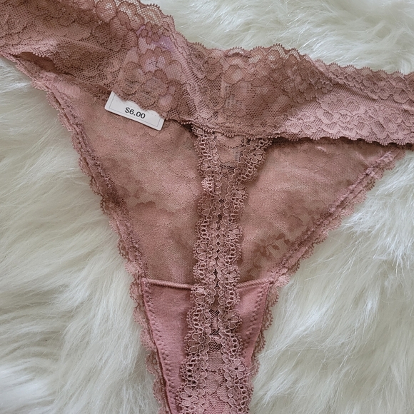 Lace Thongs - Picture 3 of 6